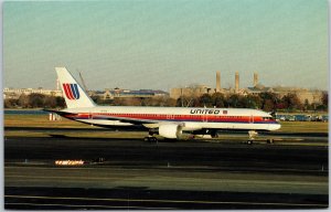 Airplane United Airlines Boeing 757-222 N512UA MSN 24809 Washington DC Postcard