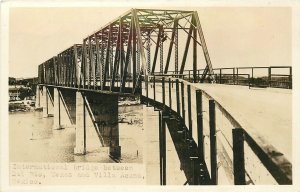 Postcard 1940s Del Rio Texas Villa Acuna Mexico International Bridge TX24-2787