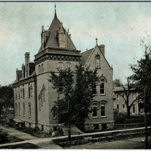 c1910s Independence, IA Munson Public Library Litho Photo Rare Postcard A119