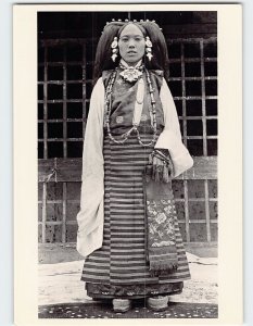 Postcard Wife of the Governor of Mar Kham, The Newark Museum, Newark, New Jersey