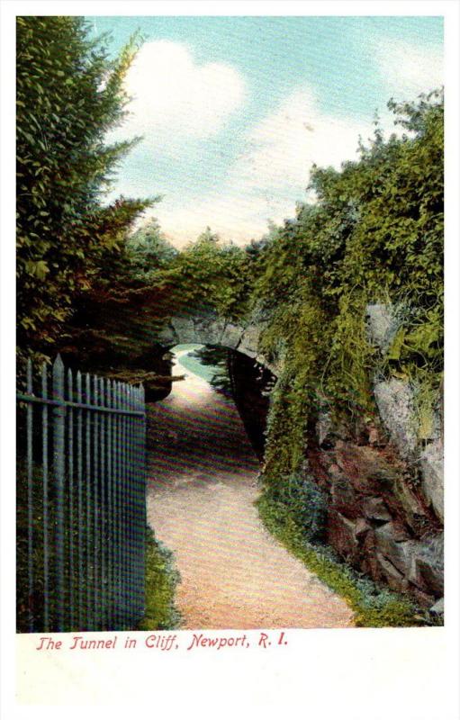 14625   RI Newport  the Tunnel in Cliff