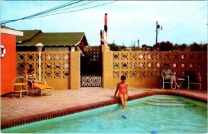 Big Spring, TX Texas  MAYO RANCH MOTEL Pool Scene  ROADSIDE  ca1950's Postcard