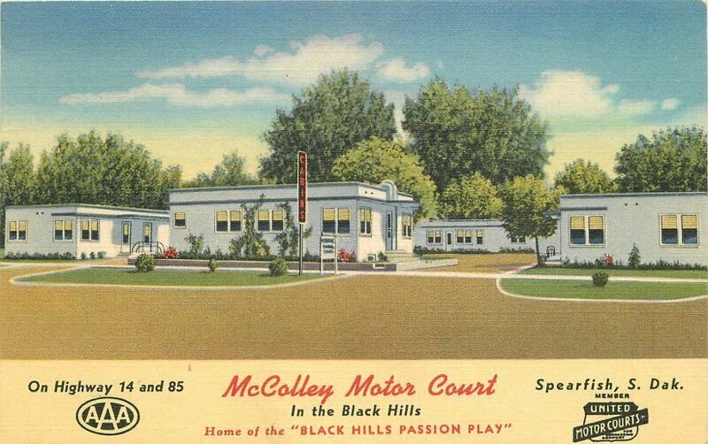 McColley Motor Court Spearfish South Dakota Teich Roadside Postcard 20-3922