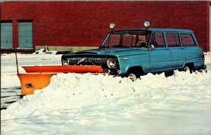Advertising, Jeep Wagoneer with Meyer Snow Plow Vintage Postcard A62 