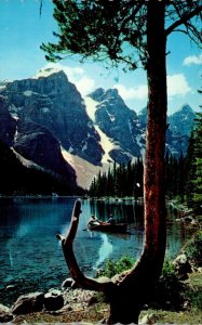 Canada Alberta Moraine Lake Near Lake Louise