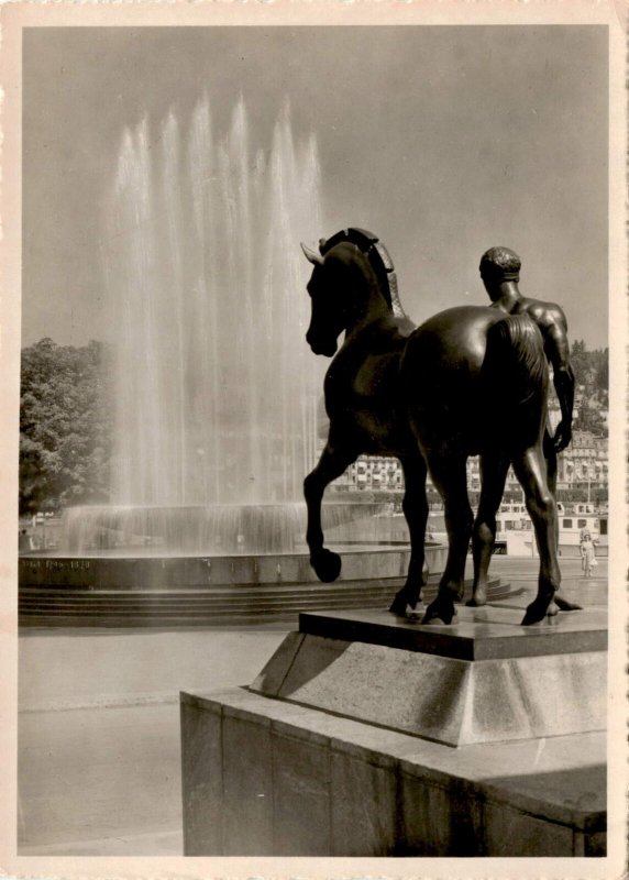 Vintage LUZERN Wagenbachbrunnen 501 Léon  Swiss RPPC!