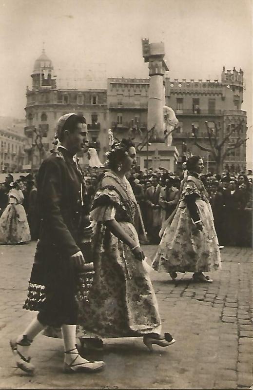 Postal 52519: VALENCIA. Desfile fallero