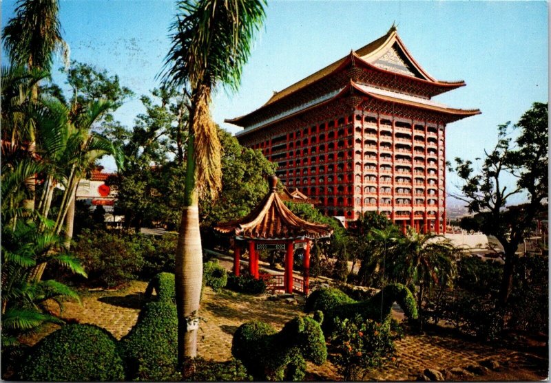 Garden of Grand hotel Taipei Taiwan vtg postcard