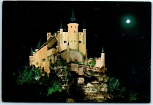 M-36974 Nocturnal sight of Alcázar de Segovia Spain