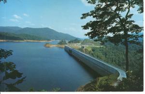 US    PC1298  HIGHWAY CROSSING FONTANA DAM, NC