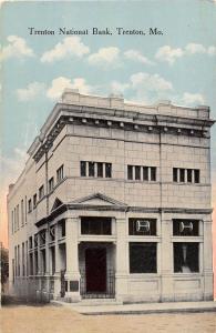 C20/ Trenton Missouri Mo Postcard c1910 Trenton National Bank Building