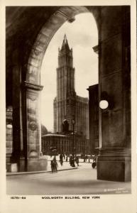 New York, Woolworth Building (1930s) RPPC Brown Bros. Photo 10781-64