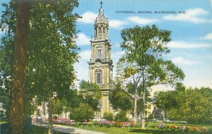 Milwaukee Wisconsin Cathedral Square Pre-Linen Postcard Unused