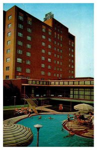 Postcard SWIMMING POOL SCENE Tuscaloosa Alabama AL AR0505