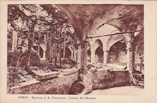 Italy Assisi Perugia Basilica Di Saint Francesco Interno Del Chiostro