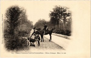 CPA Fontainebleau Chiens d'attaque-Mise a la voie FRANCE (1300012)