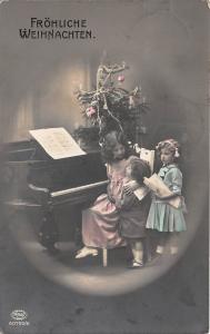BG20482 children playing piano fir  weihnachten christmas  germany