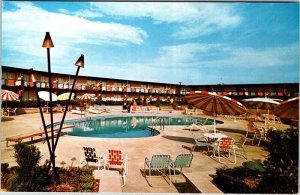 Postcard SWIMMING POOL SCENE Bossier City Louisiana LA AM8031