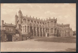 Berkshire Postcard - Windsor Castle, St George's Chapel    RS17802