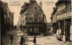 CPA Domfront Rue Clement-le-Bigot et rue Saint-Julien (259250)