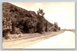 RPPC Missouri Valley Hills Road View DOPS 1925-1942 VINTAGE Postcard 1202