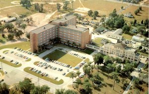 Vintage Postcard of Lakeland General Hospital in Florida