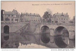 France Mayenne Le Vienx Pont sur la Mayenne et le Grand Hotel