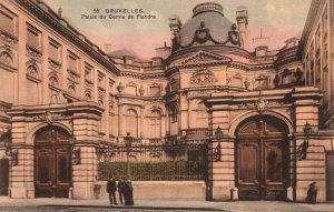 VINTAGE POSTCARD STREET SCENE OUTSIDE PALACE OF THE COURT OF FLANDERS BRUSSELS