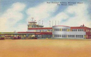 Airport Terminal Des Moines Iowa linen postcard