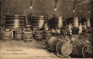 France Moet & Chandon Champagne Kegs Alcohol Ad c1910 Vintage Postcard