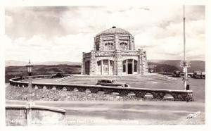 RPPC Photo Postcard, The Vista House Crown Point, Columbia River Highway E03