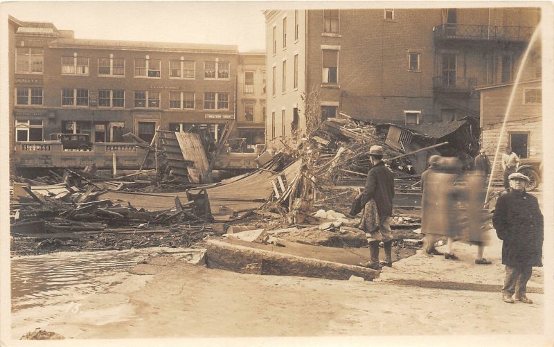 G42/ Montpelier Vermont RPPC Postcard c1920s Flood Disaster People Buildings 8