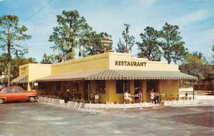 Silver Springs Florida Oxford Inn Street View Vintage Postcard K96067