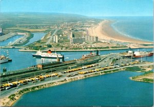 Postcard France Calais - Aerial view of the Opal Coast - Beach and Outer Harbor