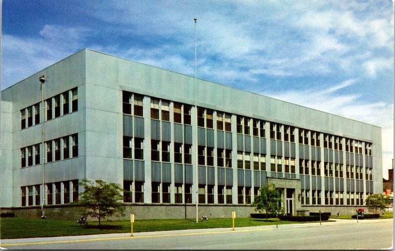 Scott County Courthouse Davenport Iowa IA Postcard VTG UNP Mike Roberts Vintage 