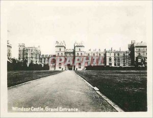 Postcard Old Windsor Castle Grand Entrance