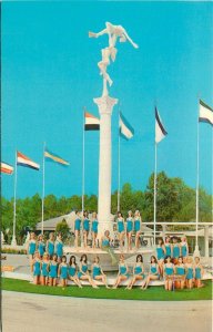 Postcard Florida Weeki Wachee Beautiful mermaids 1960s Sun News 23-11234