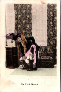 Victorian Lady Un Petit Besoin Vintage Postcard C301