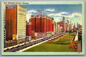 Postcard Chicago IL c1940s New Michigan Avenue Standard Oil Skyscrapers Linen