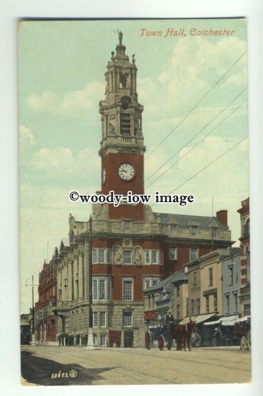 tp9435 - Essex - Early View of the Town Hall and Shops, in Colchester - postcard 