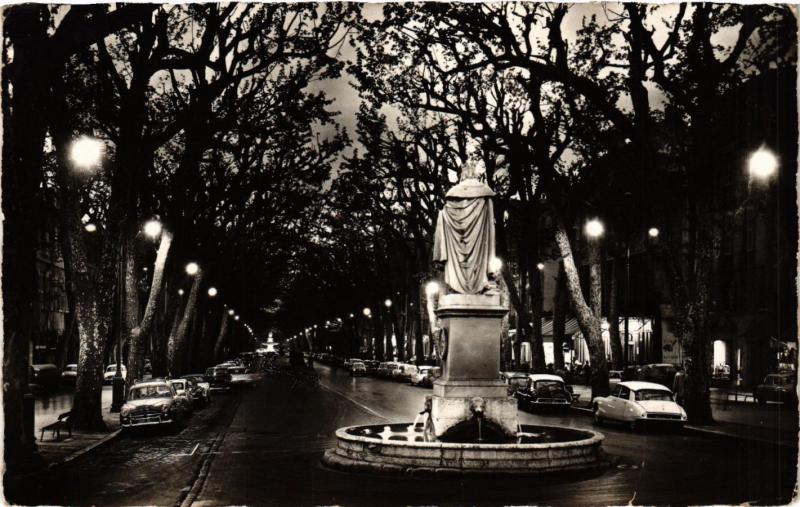 CPA AIX-en-PROVENCE Le Cours Mirabeau la nuit-Statue du Roy Rene (339920)