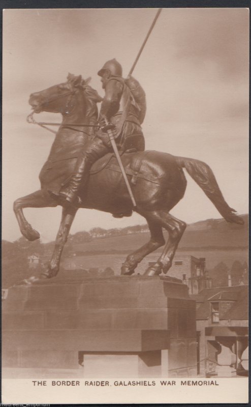 Scotland Postcard - The Border Raider, Galashiels War Memorial   MB2059