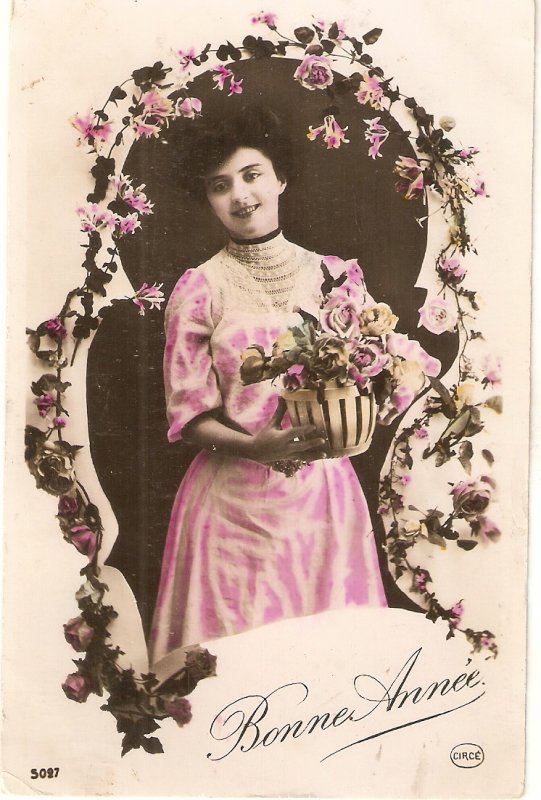Pretty lady with flowers Nice old viontage French New Year Greetings PC