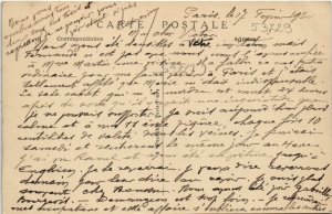 CPA PARIS - La Rue de Sévres (53729)