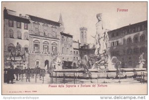 Italy Firenze Piazza della Signoria e Fontana del Nettuno