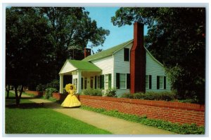 c1950's Englesing Home House Lady In Yellow Port Gibson Mississippi MS Postcard