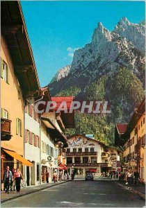 Modern Postcard Mittenwald Oberbayem Hochstrasse und Blick gegen Karwendelgeb...