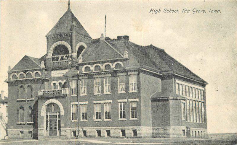 C-1910 High School Ida Grove Iowa Williams postcard 2295