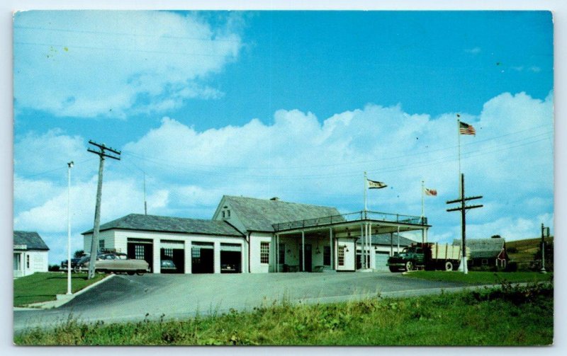 NEW BRUNSWICK, Canada ~ U.S. CUSTOMS HOUSE at BORDER c1950s Cars Postcard