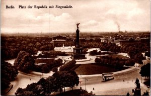 Germany Berlin Platz der Republik mit Siegessäule Vintage RPPC 09.61